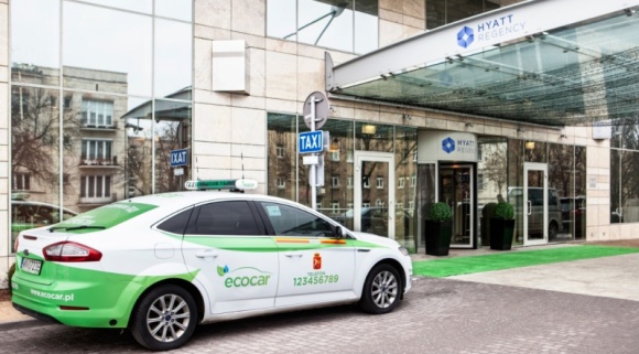 Goście hotelu Hyatt Regency Warsaw pojadą taksówkami EcoCar