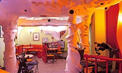 Kultowe Gaudi Cafe otwarte jeszcze w tym roku?