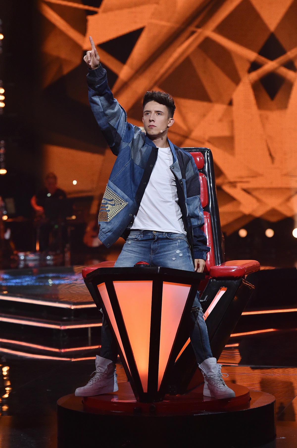 Dawid Kwiatkowski wyznaje miłość na planie „The Voice Kids”