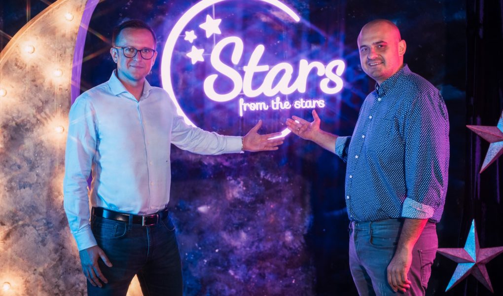 Stars.Space rozpoczyna wspólny projekt z Tik-Tokiem i Rossmanem